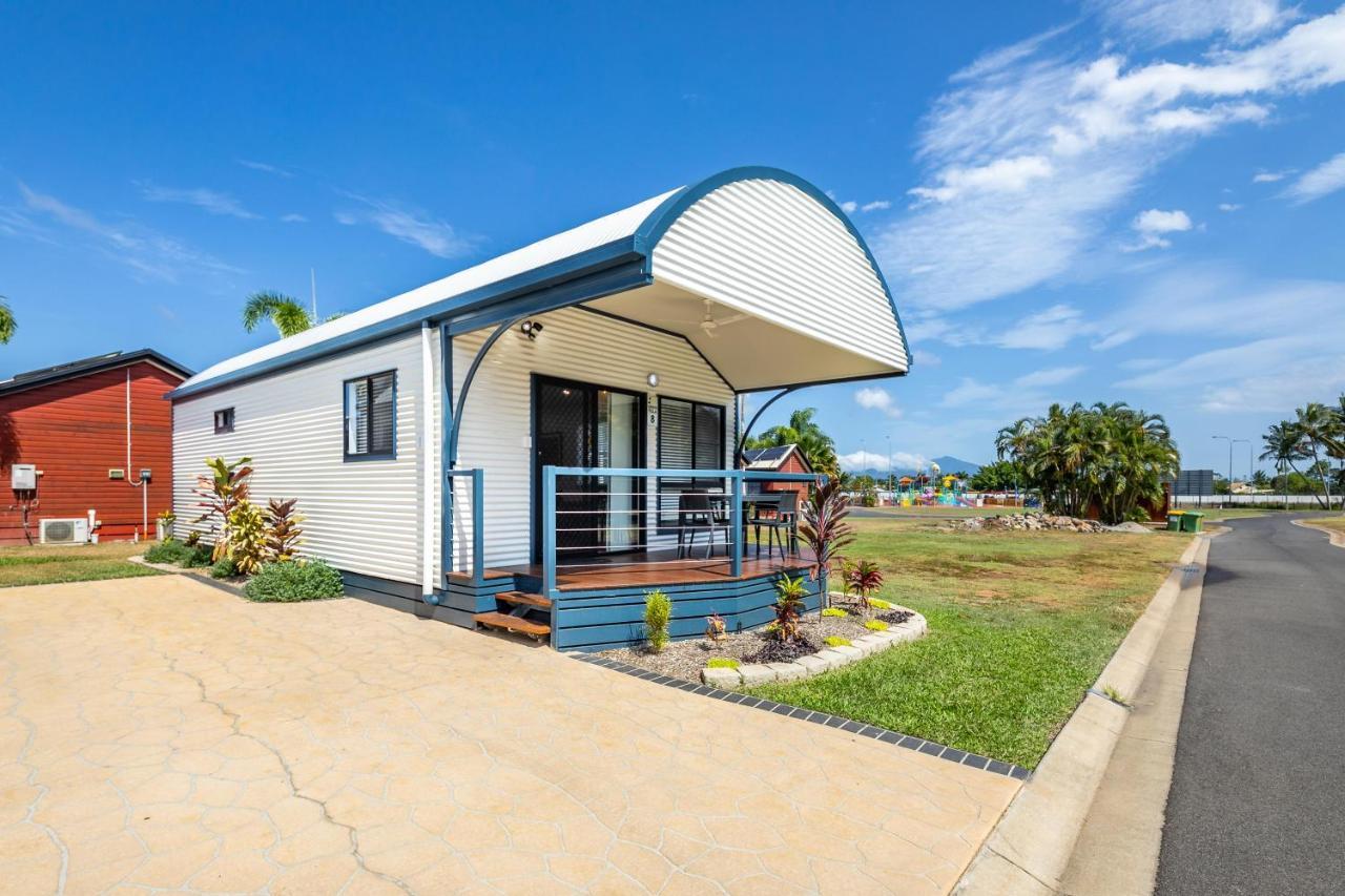 Ingenia Holidays Cairns Coconut Eksteriør bilde A typical park home